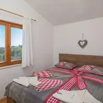 Rogoznicka Oaza 2 *