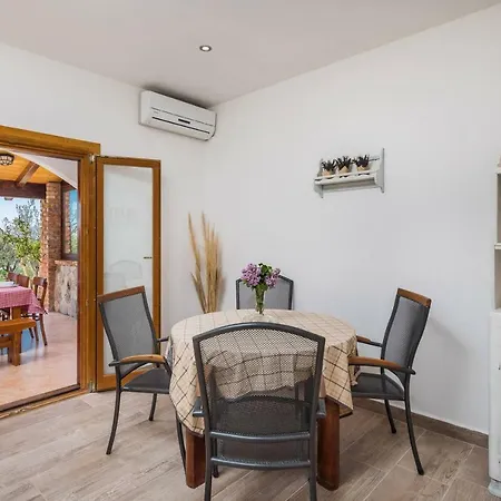 Rogoznicka Oaza 2 Villa